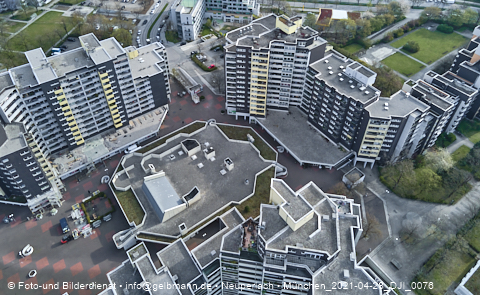 28.04.2021 - Marx-Zentrum und Karl-Marx-Ring 52-62 und Studentenwohnheim in Neuperlach