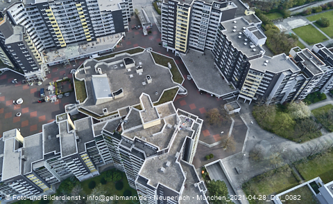 28.04.2021 - Marx-Zentrum und Karl-Marx-Ring 52-62 und Studentenwohnheim in Neuperlach