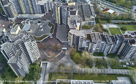 28.04.2021 - Marx-Zentrum und Karl-Marx-Ring 52-62 und Studentenwohnheim in Neuperlach