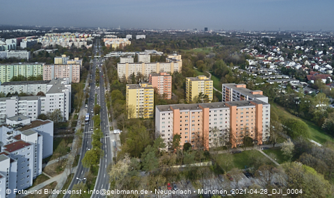 30.04.2021 - Marx-Zentrum und Karl-Marx-Ring 52-62 und Studentenwohnheim in Neuperlach
