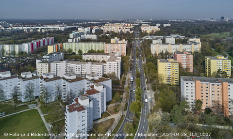 30.04.2021 - Marx-Zentrum und Karl-Marx-Ring 52-62 und Studentenwohnheim in Neuperlach