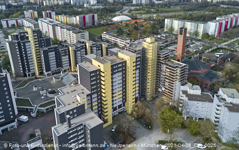 30.04.2021 - Marx-Zentrum und Karl-Marx-Ring 52-62 und Studentenwohnheim in Neuperlach