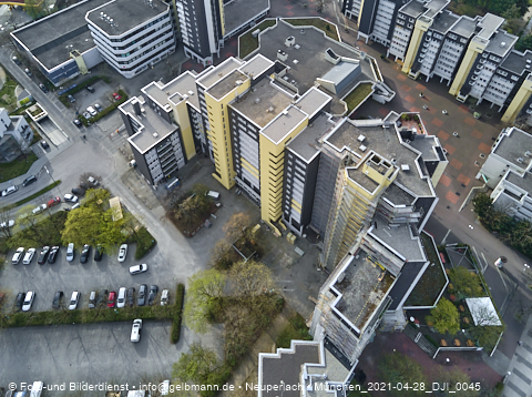 30.04.2021 - Marx-Zentrum und Karl-Marx-Ring 52-62 und Studentenwohnheim in Neuperlach