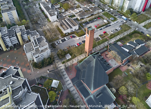 30.04.2021 - Marx-Zentrum und Karl-Marx-Ring 52-62 und Studentenwohnheim in Neuperlach