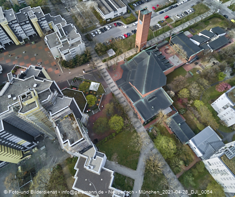 30.04.2021 - Marx-Zentrum und Karl-Marx-Ring 52-62 und Studentenwohnheim in Neuperlach