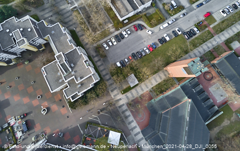 30.04.2021 - Marx-Zentrum und Karl-Marx-Ring 52-62 und Studentenwohnheim in Neuperlach