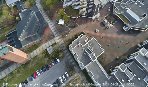 30.04.2021 - Marx-Zentrum und Karl-Marx-Ring 52-62 und Studentenwohnheim in Neuperlach