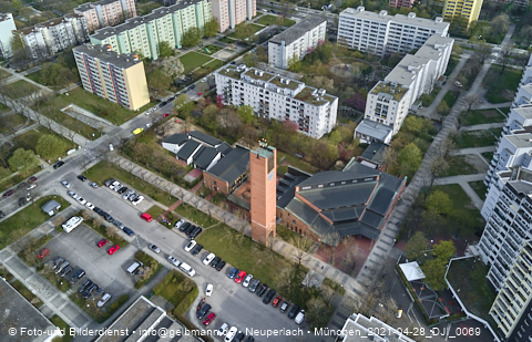 30.04.2021 - Marx-Zentrum und Karl-Marx-Ring 52-62 und Studentenwohnheim in Neuperlach