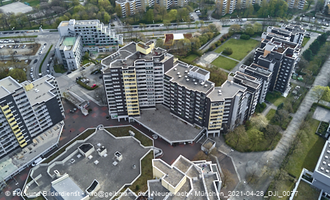 30.04.2021 - Marx-Zentrum und Karl-Marx-Ring 52-62 und Studentenwohnheim in Neuperlach