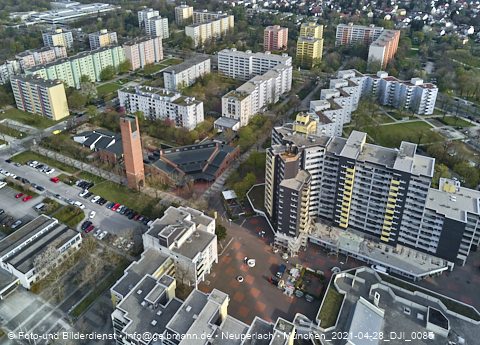 30.04.2021 - Marx-Zentrum und Karl-Marx-Ring 52-62 und Studentenwohnheim in Neuperlach