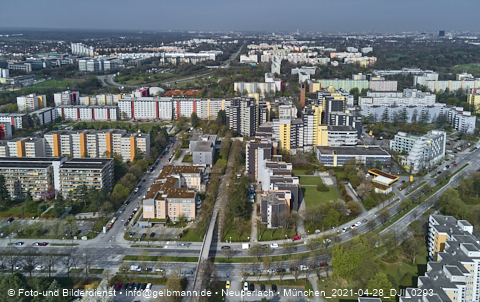 30.04.2021 - Marx-Zentrum und Karl-Marx-Ring 52-62 und Studentenwohnheim in Neuperlach