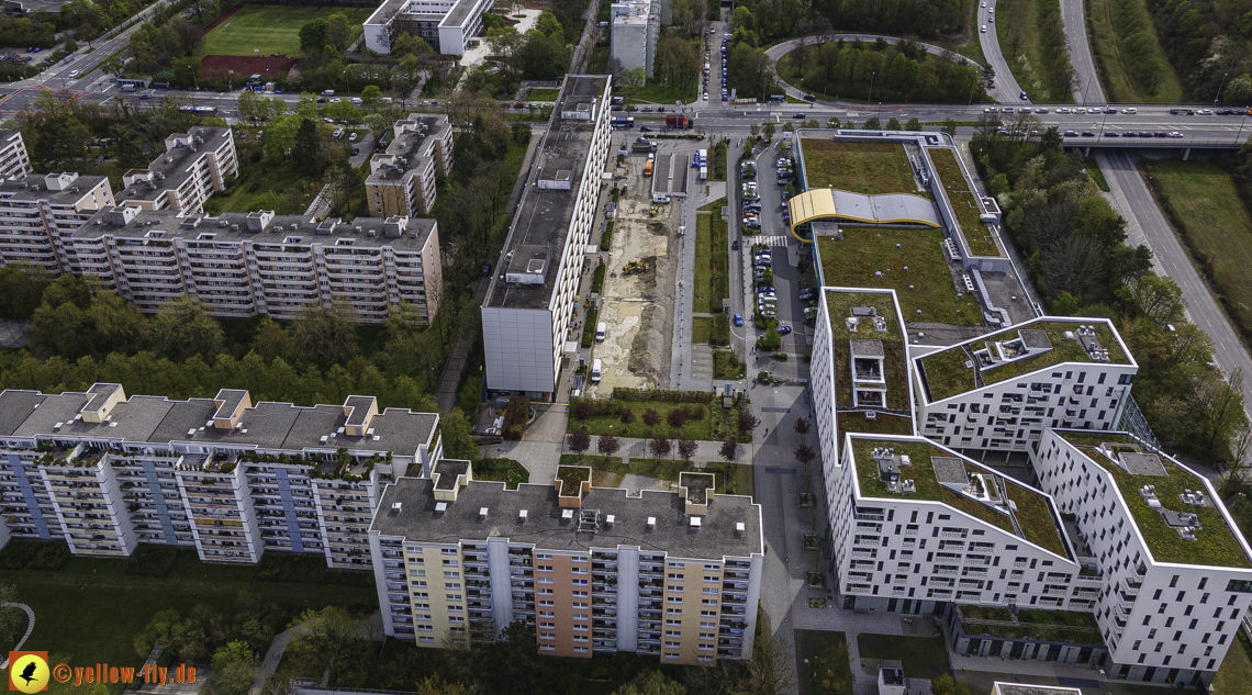 04.05.2021 - Baustelle im Plettzentrum zur Montessori-Schule Neuperlach