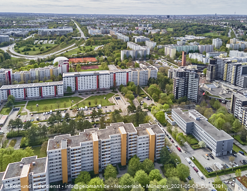 08.05.2021 - Marx-Zentrum und Karl-Marx-Ring 52-62 und Studentenwohnheim in Neuperlach