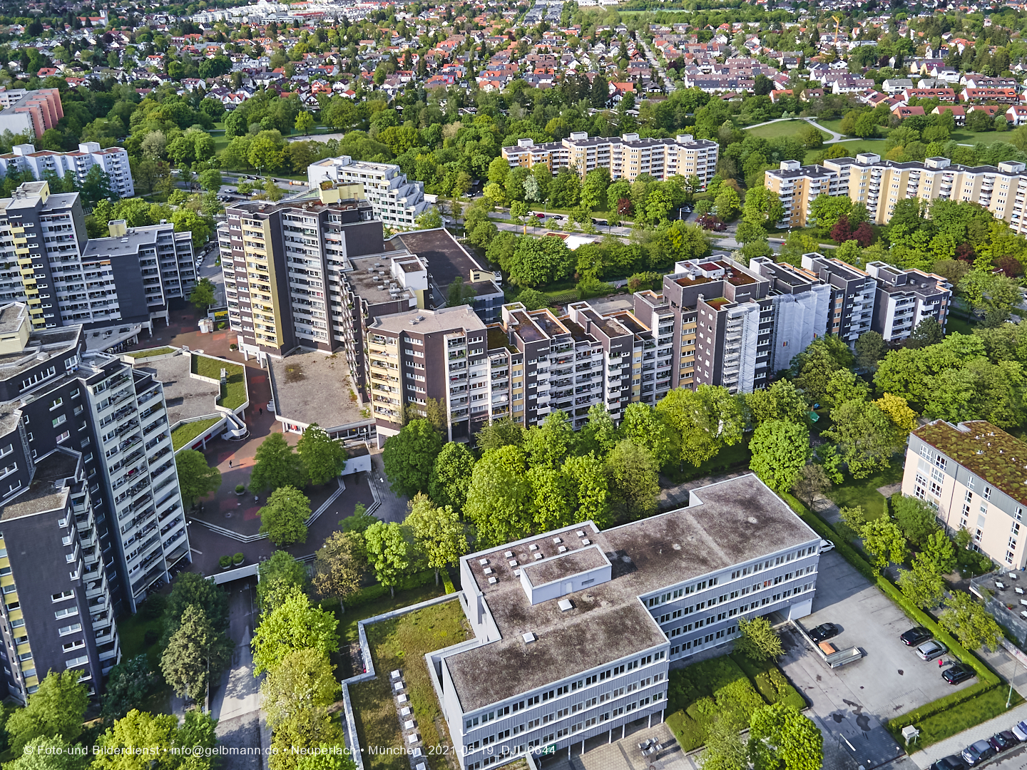19.05.2021 - Großsanierung im Marx-Zentrum und kleine Sanierung am Karl-Marx-Ring 52-62