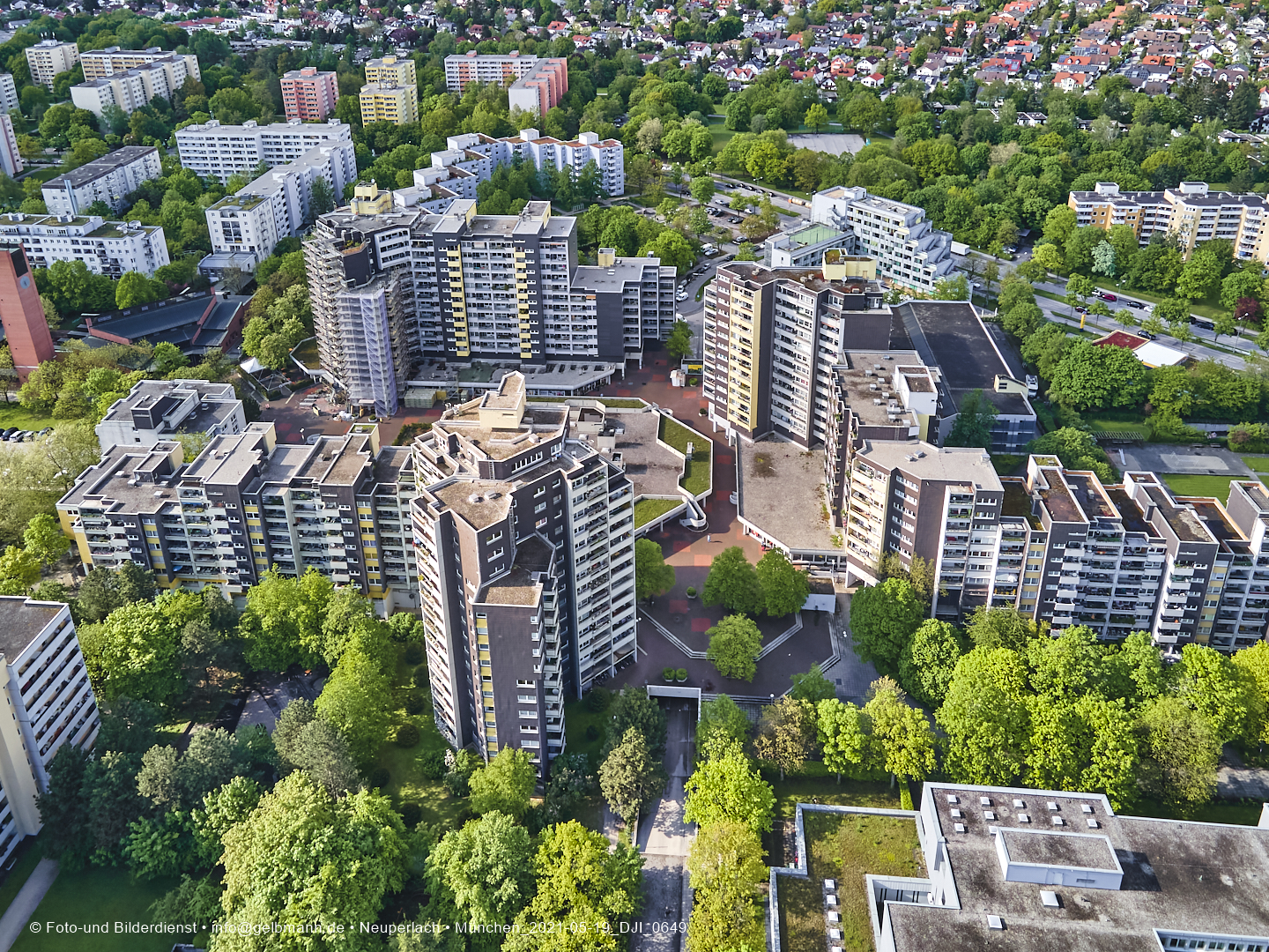 19.05.2021 - Großsanierung im Marx-Zentrum und kleine Sanierung am Karl-Marx-Ring 52-62