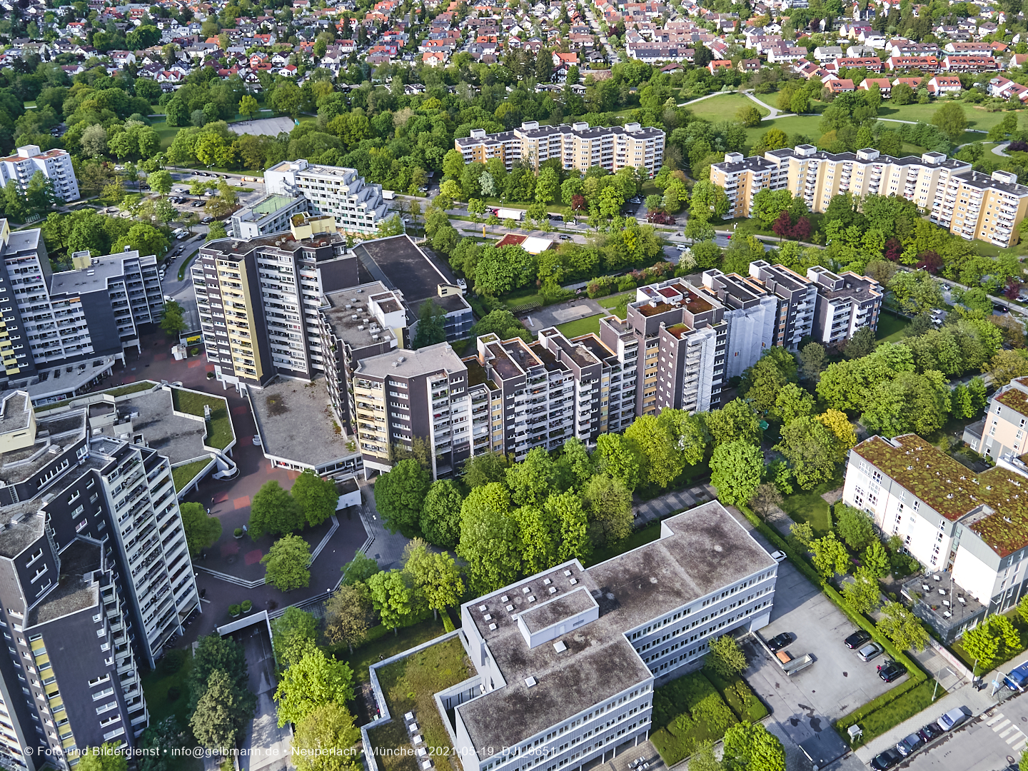 19.05.2021 - Großsanierung im Marx-Zentrum und kleine Sanierung am Karl-Marx-Ring 52-62
