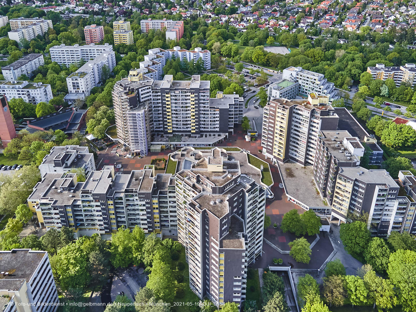 19.05.2021 - Großsanierung im Marx-Zentrum und kleine Sanierung am Karl-Marx-Ring 52-62