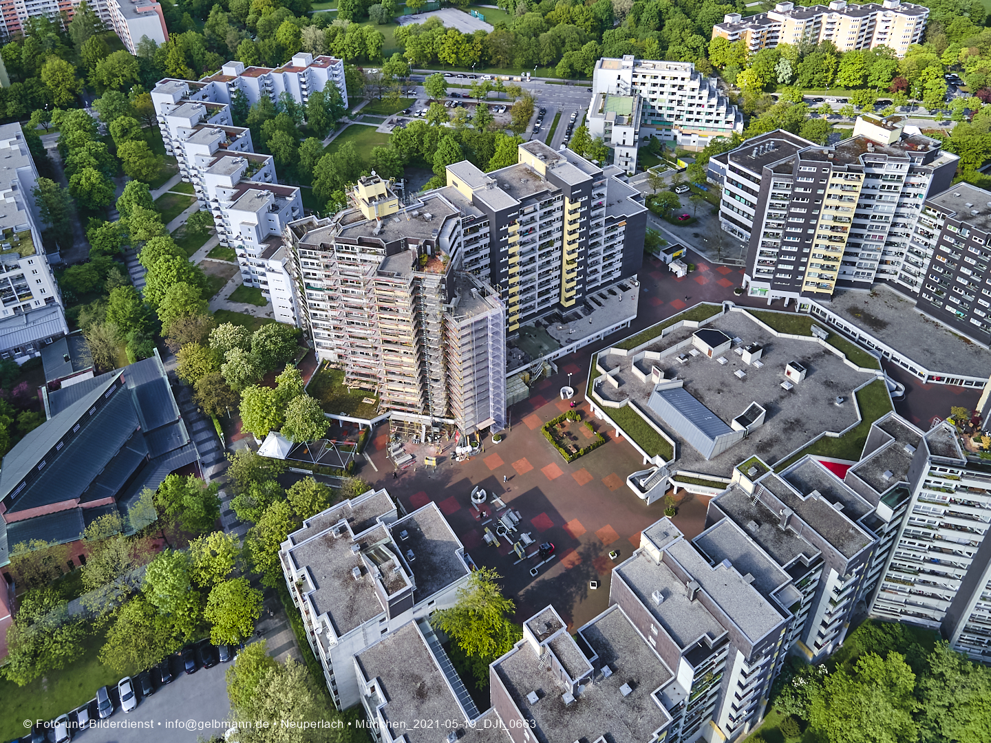 19.05.2021 - Großsanierung im Marx-Zentrum und kleine Sanierung am Karl-Marx-Ring 52-62