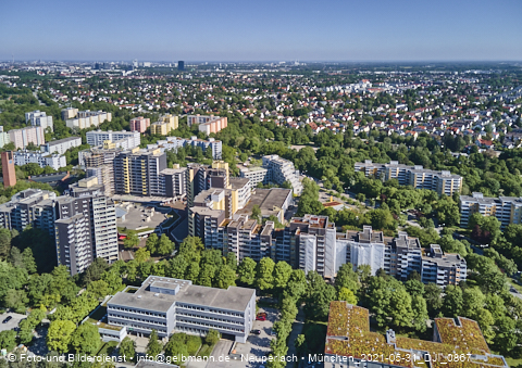 31.05.2021 - Marx-Zentrum und Karl-Marx-Ring 52-62 und Studentenwohnheim in Neuperlach