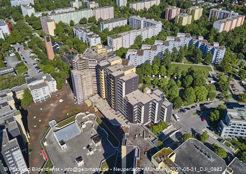 31.05.2021 - Marx-Zentrum und Karl-Marx-Ring 52-62 und Studentenwohnheim in Neuperlach