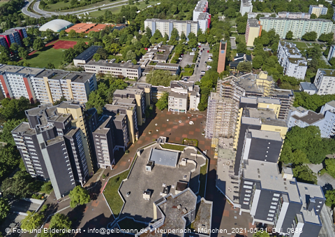 31.05.2021 - Marx-Zentrum und Karl-Marx-Ring 52-62 und Studentenwohnheim in Neuperlach