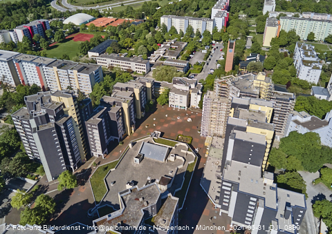31.05.2021 - Marx-Zentrum und Karl-Marx-Ring 52-62 und Studentenwohnheim in Neuperlach