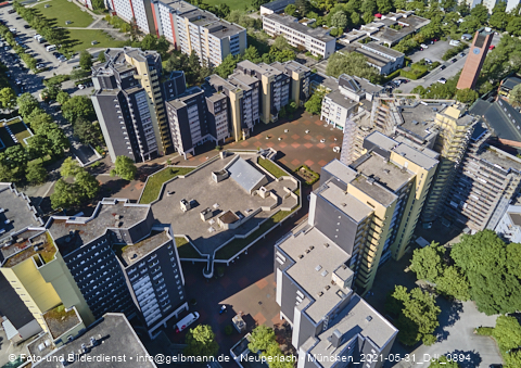 31.05.2021 - Marx-Zentrum und Karl-Marx-Ring 52-62 und Studentenwohnheim in Neuperlach