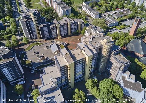 31.05.2021 - Marx-Zentrum und Karl-Marx-Ring 52-62 und Studentenwohnheim in Neuperlach