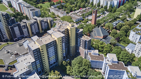 06.07.2021 - Marx-Zentrum und Karl-Marx-Ring 52-62 und Studentenwohnheim in Neuperlach