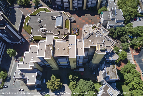 06.07.2021 - Marx-Zentrum und Karl-Marx-Ring 52-62 und Studentenwohnheim in Neuperlach