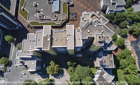 06.07.2021 - Marx-Zentrum und Karl-Marx-Ring 52-62 und Studentenwohnheim in Neuperlach