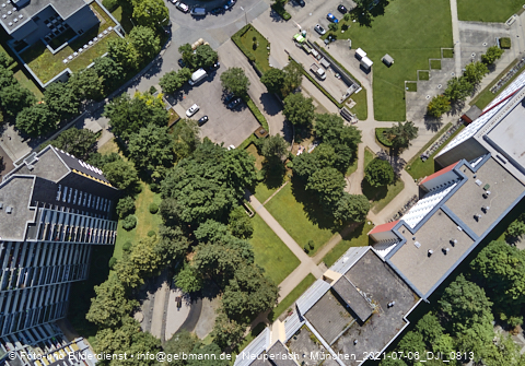 06.07.2021 - Marx-Zentrum und Karl-Marx-Ring 52-62 und Studentenwohnheim in Neuperlach