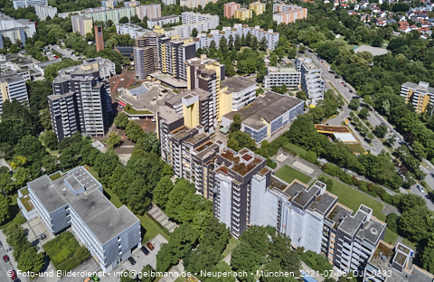 06.07.2021 - Marx-Zentrum und Karl-Marx-Ring 52-62 und Studentenwohnheim in Neuperlach