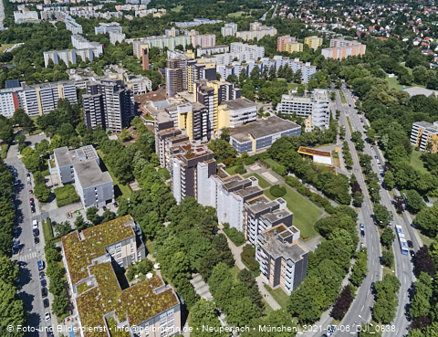 06.07.2021 - Marx-Zentrum und Karl-Marx-Ring 52-62 und Studentenwohnheim in Neuperlach