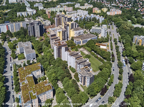 06.07.2021 - Marx-Zentrum und Karl-Marx-Ring 52-62 und Studentenwohnheim in Neuperlach