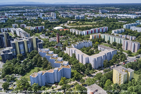 06.07.2021 - Marx-Zentrum und Karl-Marx-Ring 52-62 und Studentenwohnheim in Neuperlach