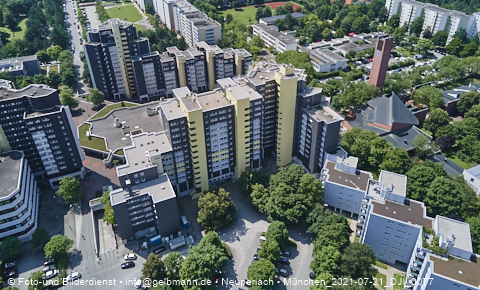 21.07.2021 - Marx-Zentrum und Karl-Marx-Ring 52-62 und Studentenwohnheim in Neuperlach