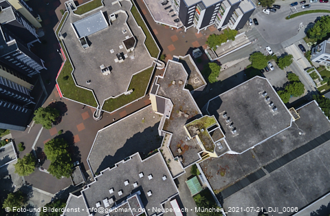 21.07.2021 - Marx-Zentrum und Karl-Marx-Ring 52-62 und Studentenwohnheim in Neuperlach