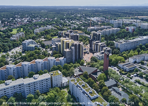 09.08.2021 - Marx-Zentrum und Karl-Marx-Ring 52-62 und Studentenwohnheim in Neuperlach