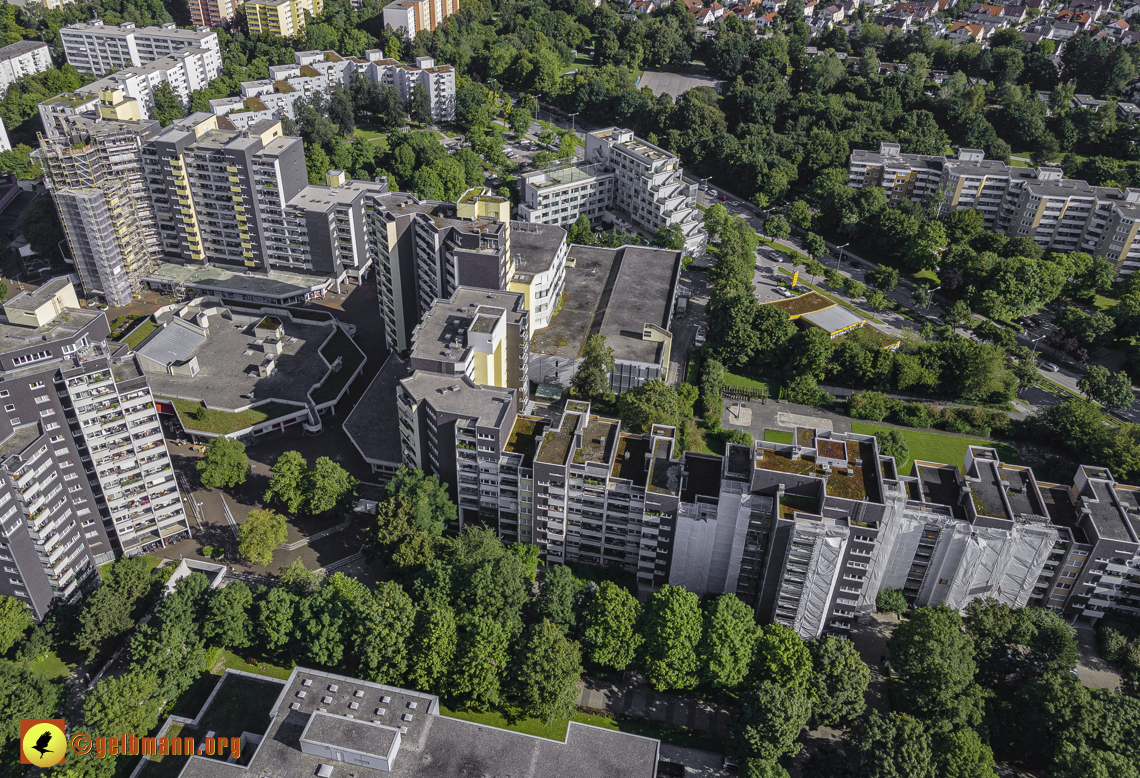 09.08.2021 - Wohnanlage am Karl-Marx-Ring 52-62 und Marx-Zentrum in Neuperlach