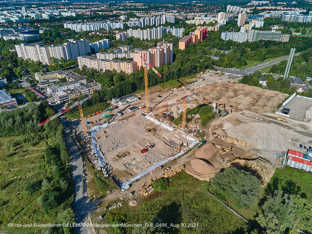 09.08.2021 - Luftbilder von Pandion Verde in Neuperlach am Truderinhger Wald