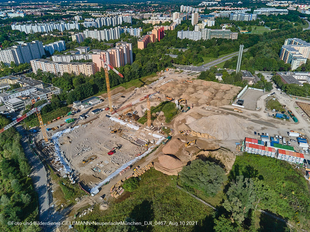 09.08.2021 - Luftbilder von Pandion Verde in Neuperlach am Truderinhger Wald