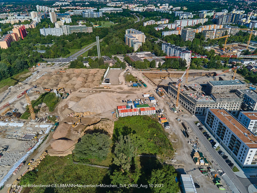 09.08.2021 - Luftbilder von Pandion Verde in Neuperlach am Truderinhger Wald