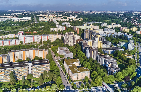 25.08.2021 - Marx-Zentrum, Studentenwohnheim und Wohnanlage am Karl-Marx-Ring 52-62
