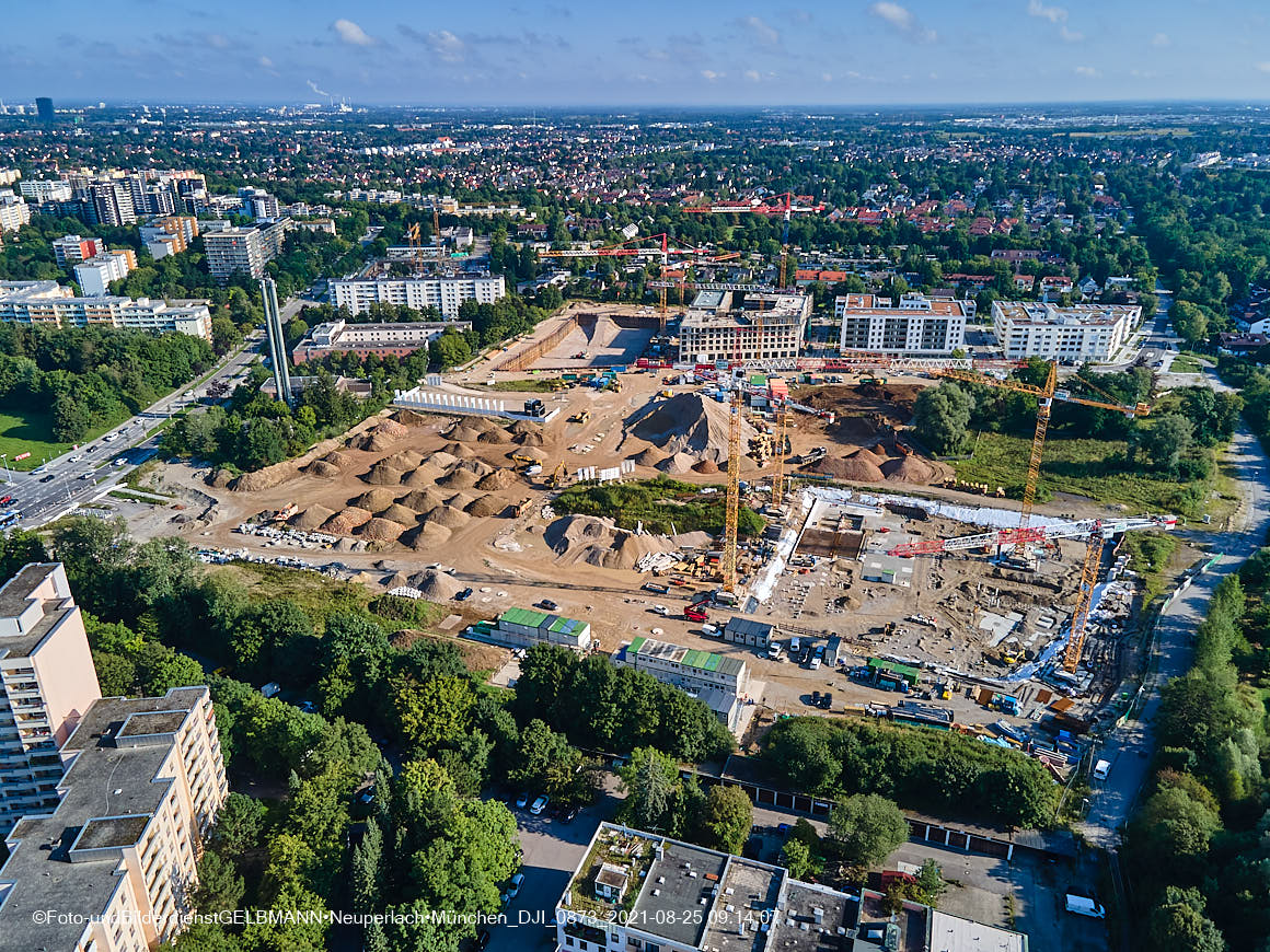25.08.2020 - Luftaufnahmen vom Alexisquartier in Neuperlach in nördlicher Richtung