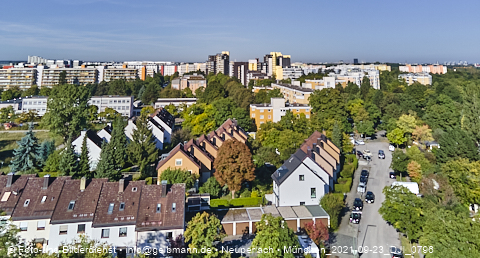 23.09.2021 - Marx-Zentrum, Studentenwohnheim und Wohnanlage Karl-Marx-Ring 52-62 und KMR 53-57c