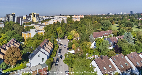 23.09.2021 - Marx-Zentrum, Studentenwohnheim und Wohnanlage Karl-Marx-Ring 52-62 und KMR 53-57c