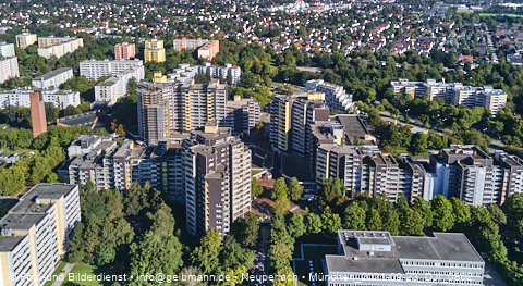23.09.2021 - Marx-Zentrum, Studentenwohnheim und Wohnanlage Karl-Marx-Ring 52-62 und KMR 53-57c