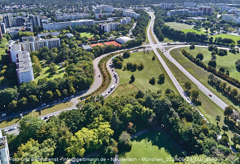 23.09.2021 - Marx-Zentrum, Studentenwohnheim und Wohnanlage Karl-Marx-Ring 52-62 und KMR 53-57c