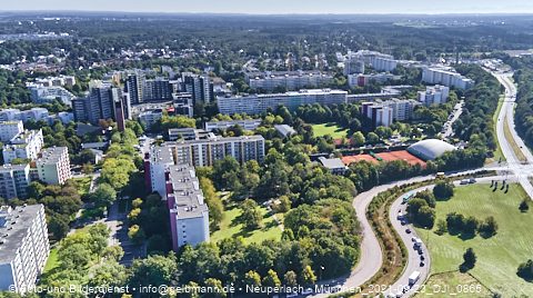 23.09.2021 - Marx-Zentrum, Studentenwohnheim und Wohnanlage Karl-Marx-Ring 52-62 und KMR 53-57c